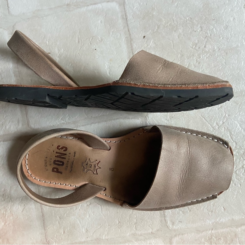 Pons arcana leather sandals size 8 in taupe